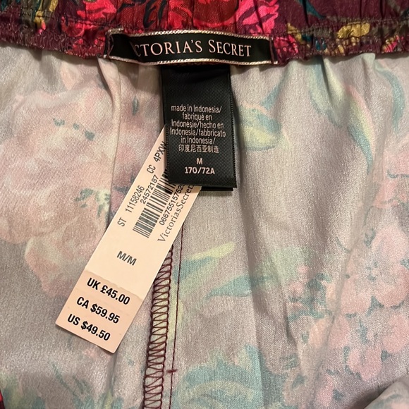 NWT Victoria Secrets satin slit shorts ruby wine grand blossom - Picture 3 of 3